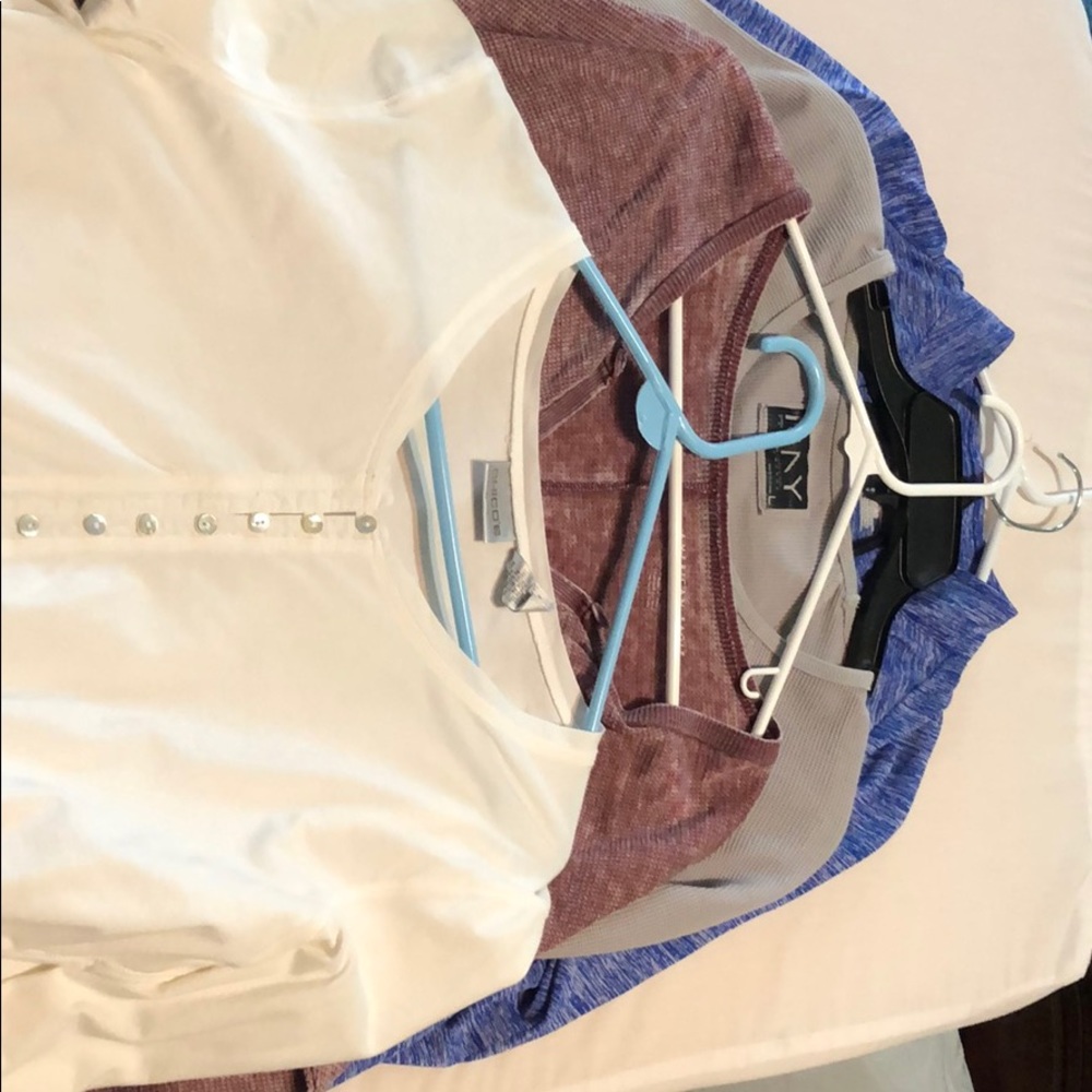 Activewear Lot of 4 ... M-L Underarmour, Chico’s